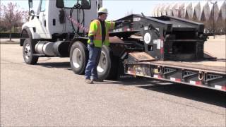 ENCLOSED TRAILER REBUILD NEW SIDING ONE PIECE ROOF INSULATED INTERIOR AND ADDED JACKS AT THE BACK [upl. by Aiz200]