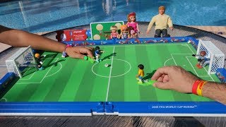 TotoyKids juega a La Copa Mundial Rusia 2018 juego de Playmobil Niños contra Niñas [upl. by Ladnyk]